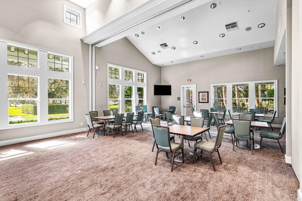 Dining room, Interior, Recessed Lighting