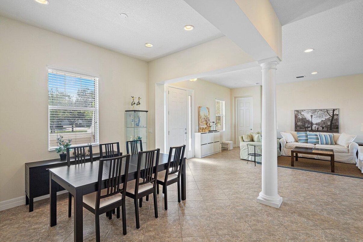 Dining room, Interior, Living room, Recessed Lighting