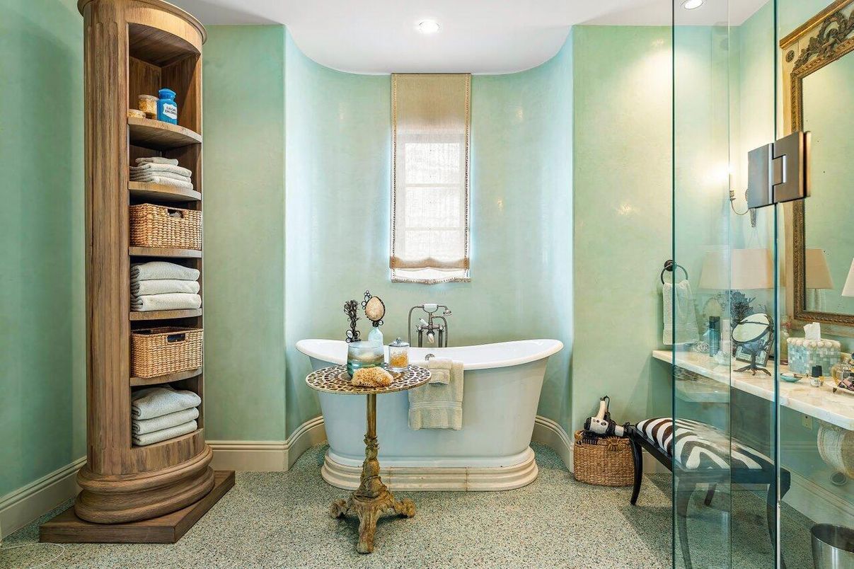 Bathroom, Free Standing Baths, Interior, Recessed Lighting