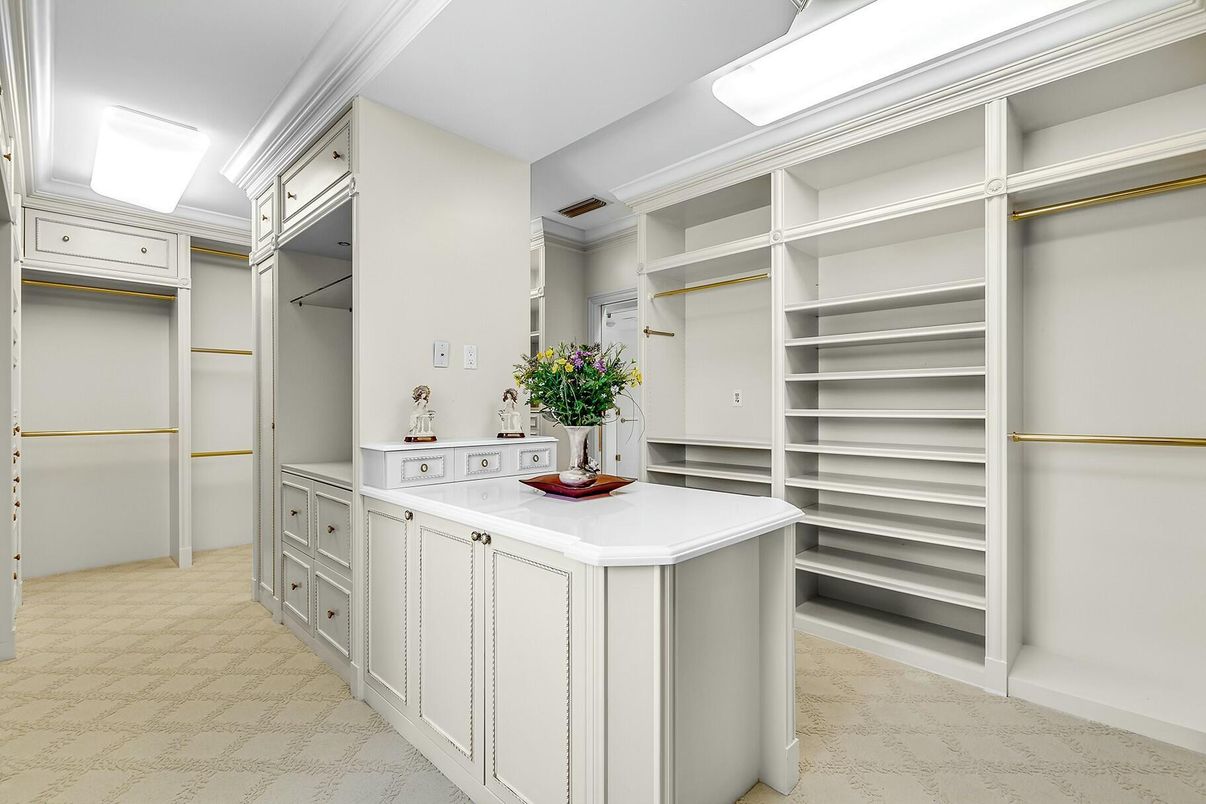 Interior, Walk-in Closets