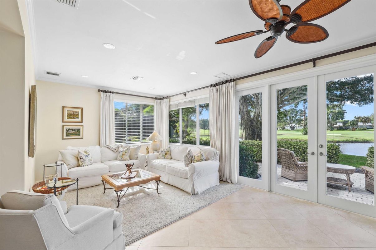 Interior, Living room, Recessed Lighting, Water