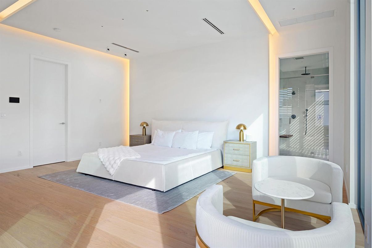 Bedroom, Interior, Recessed Lighting, Wood Texture Flooring