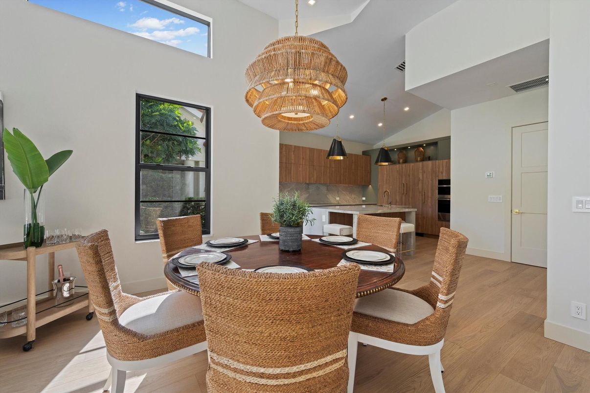 Dining room, Interior, Kitchen, Pendant Lights, Recessed Lighting, Wood Texture Flooring