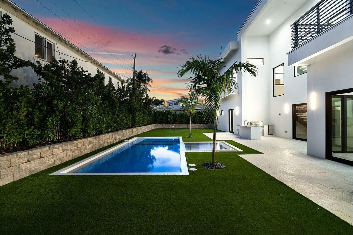 Backyard, Exterior, Pool