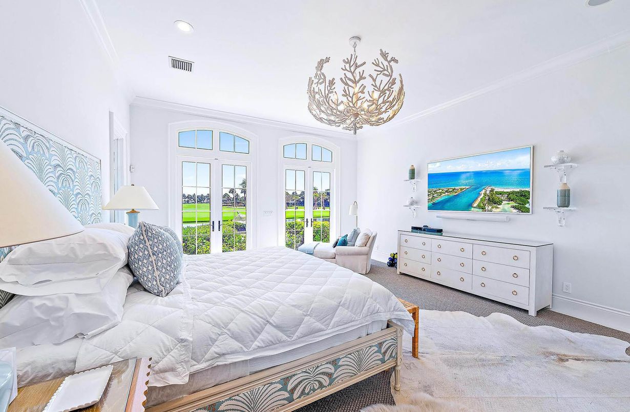Bedroom, Chandelier, Interior, Recessed Lighting