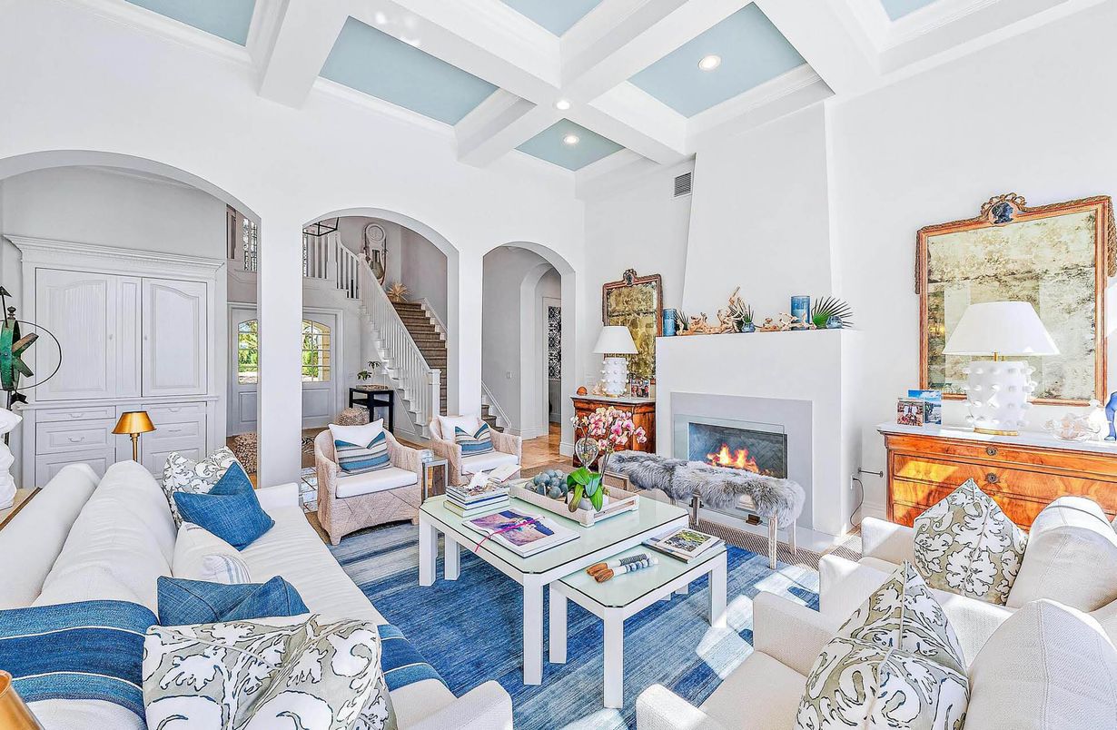 Fireplace, Interior, Living room, Recessed Lighting