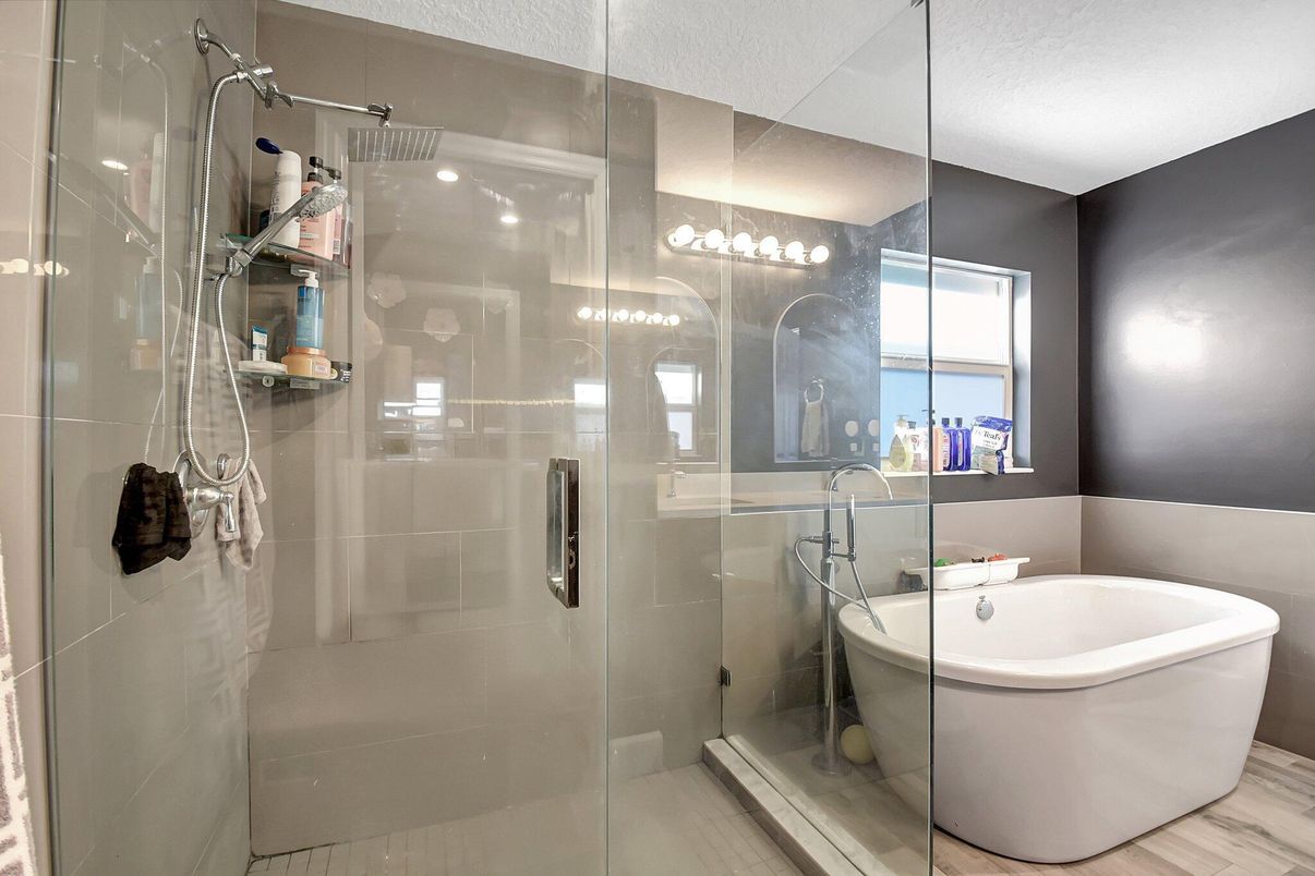 Bathroom, Free Standing Baths, Glass Shower, Interior
