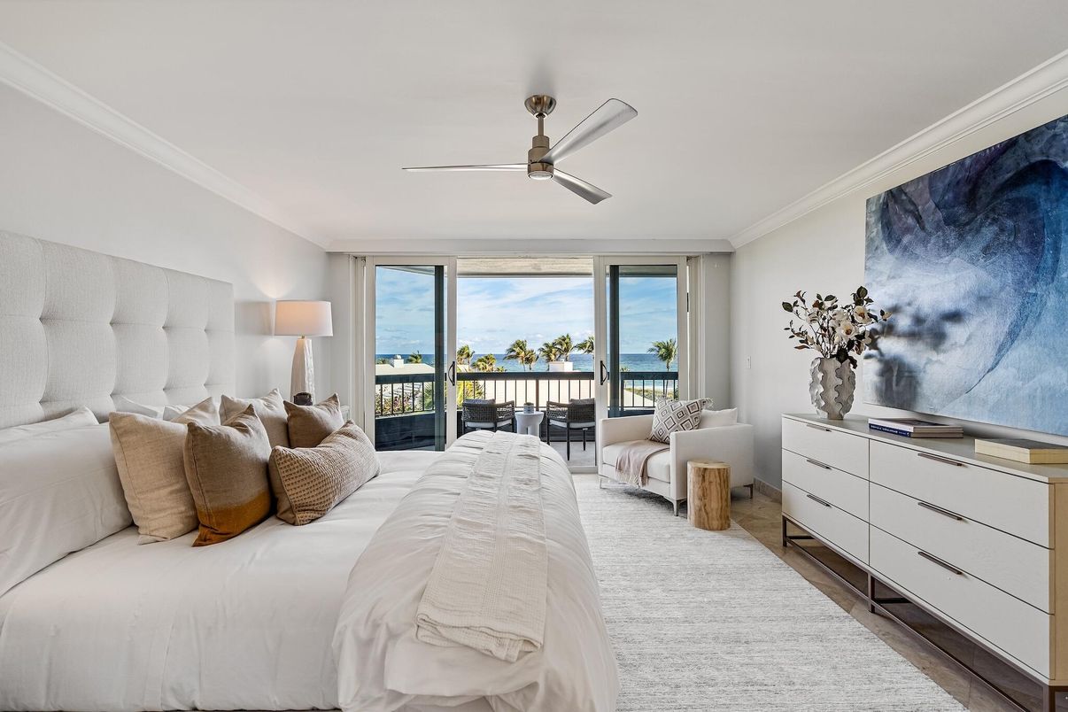 Bedroom, Interior, Water