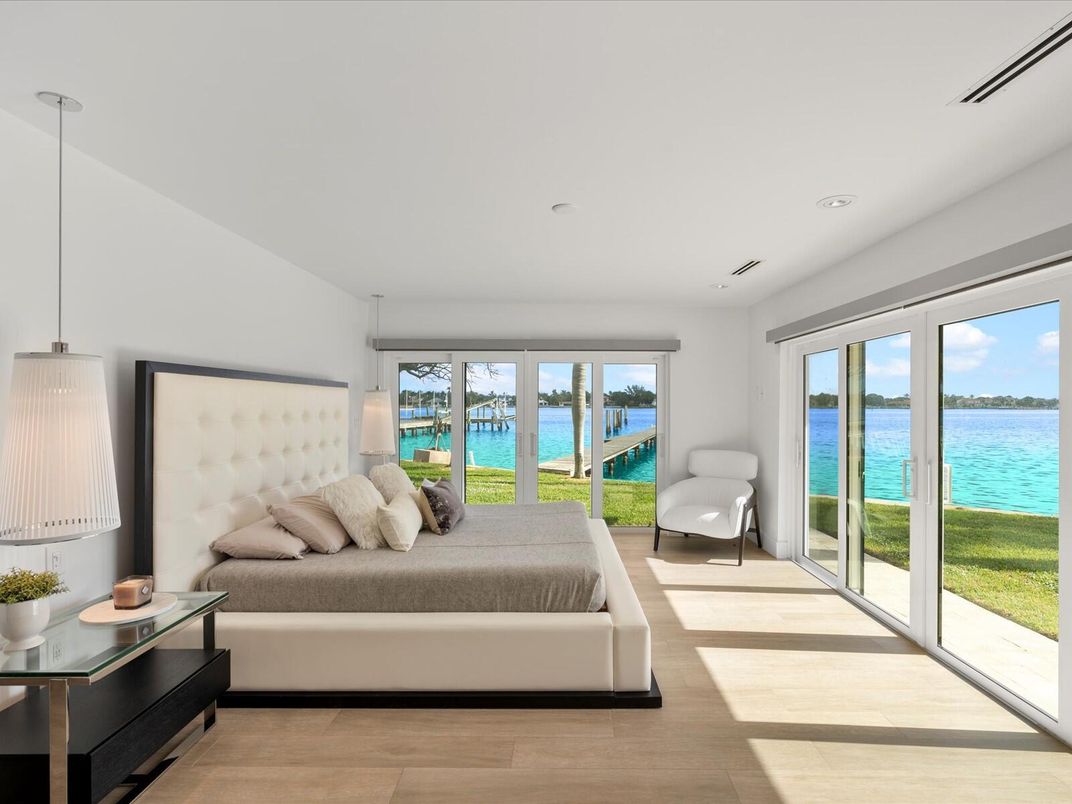 Bedroom, Interior, Pendant Lights, Recessed Lighting, Water, Wood Texture Flooring