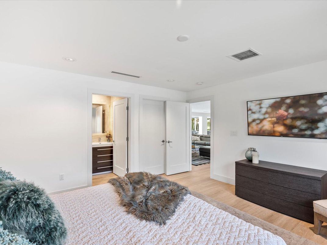 Bathroom, Interior, Recessed Lighting, Wood Texture Flooring