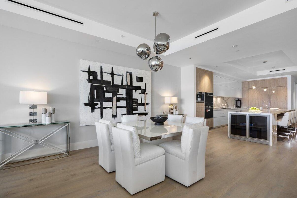 Dining room, Interior, Kitchen, Pendant Lights, Recessed Lighting, Stainless Steel Appliances, Wood Texture Flooring