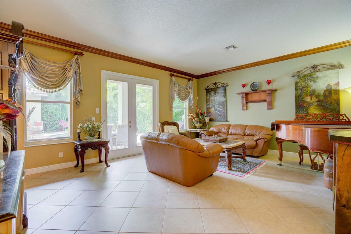 Interior, Living room, Piano