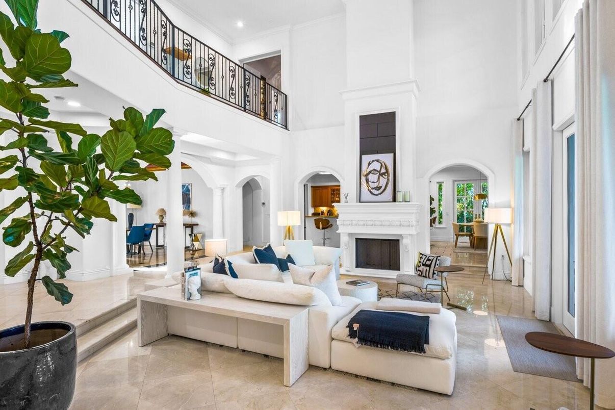 Fireplace, Interior, Living room, Recessed Lighting
