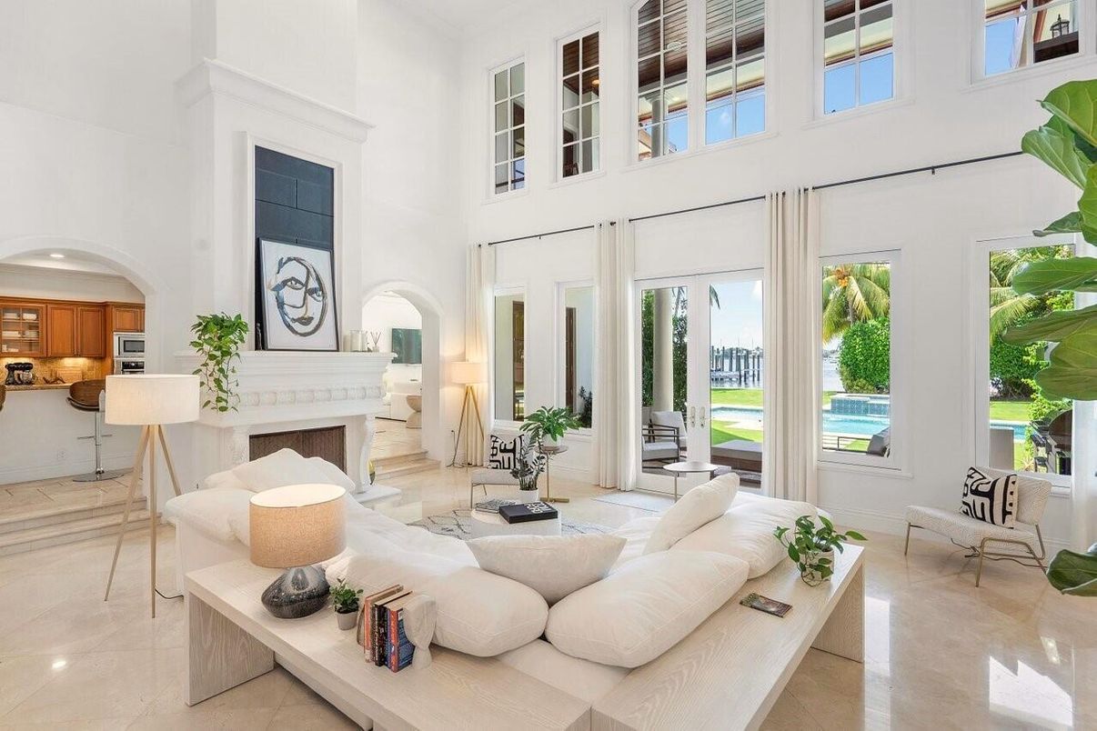 Fireplace, Interior, Living room, Recessed Lighting