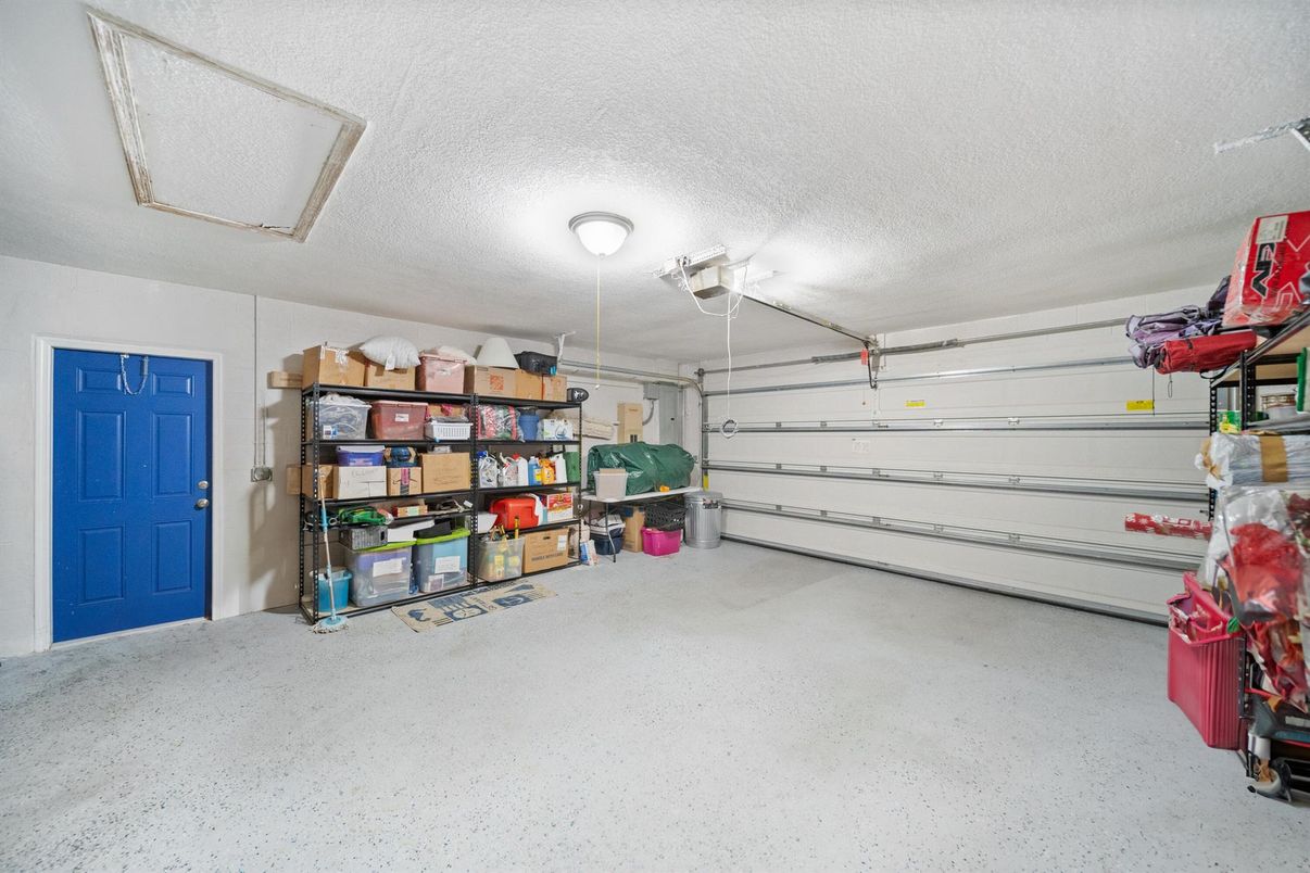 Garage, Interior