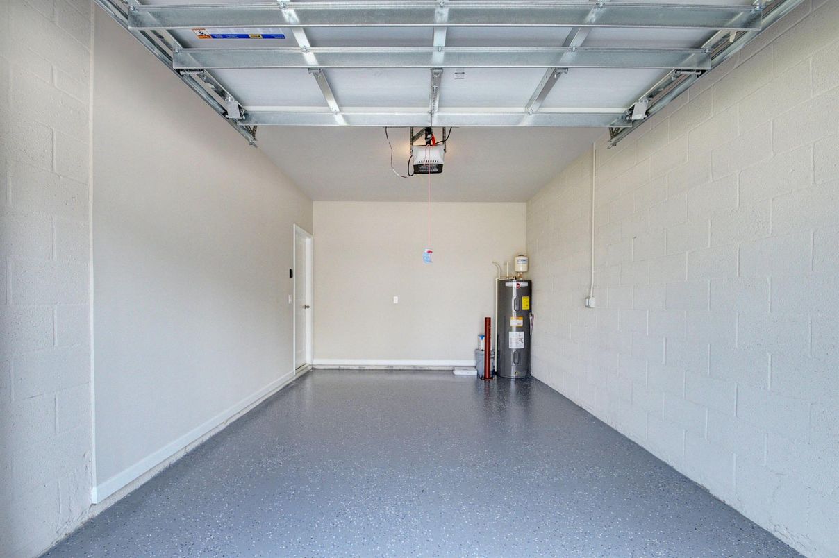 Garage, Interior
