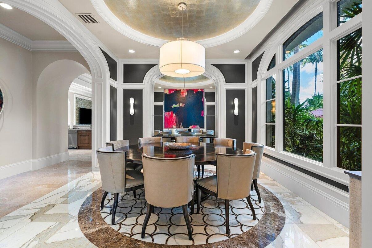 Dining room, Interior, Pendant Lights, Recessed Lighting
