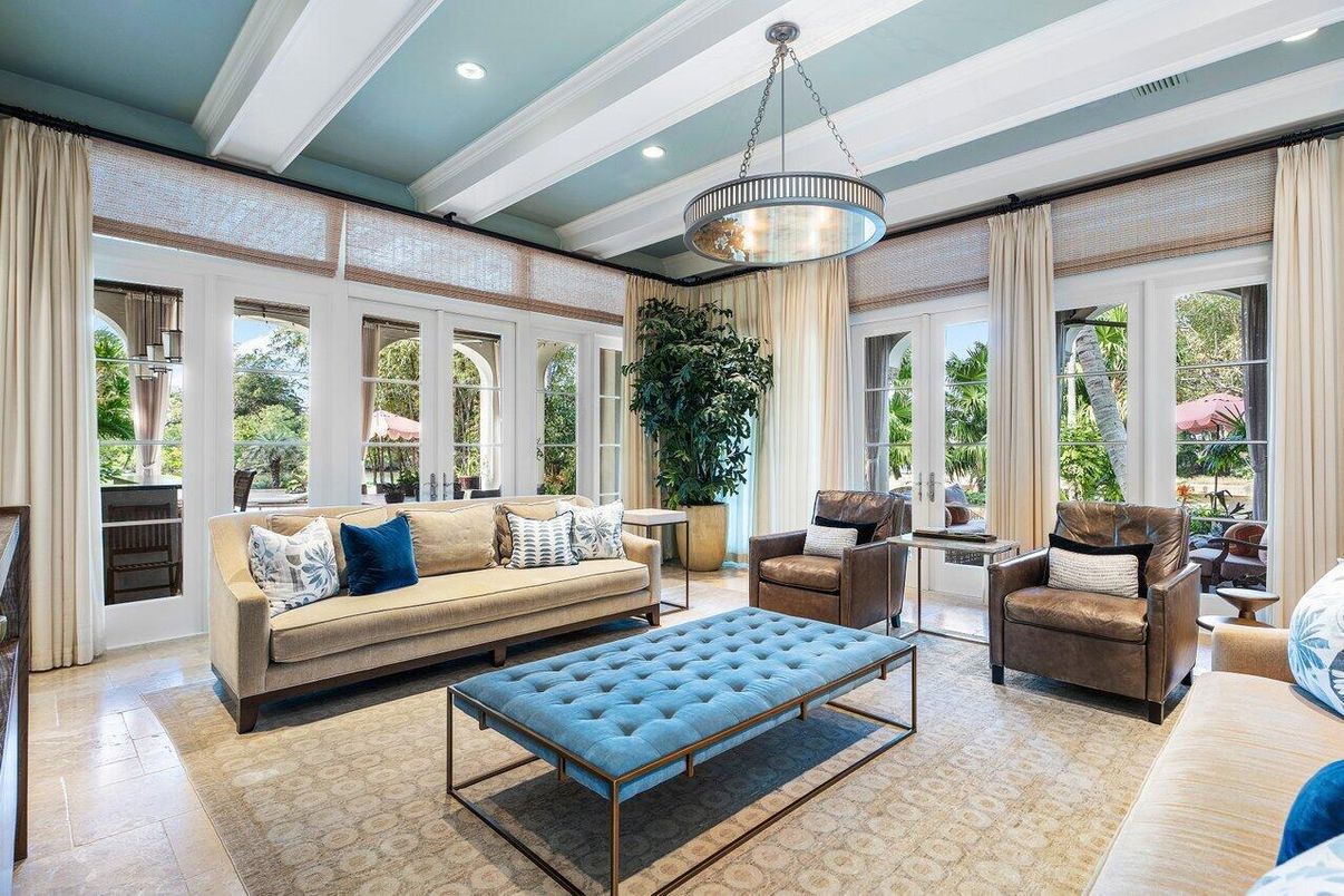 Interior, Living room, Pendant Lights, Recessed Lighting