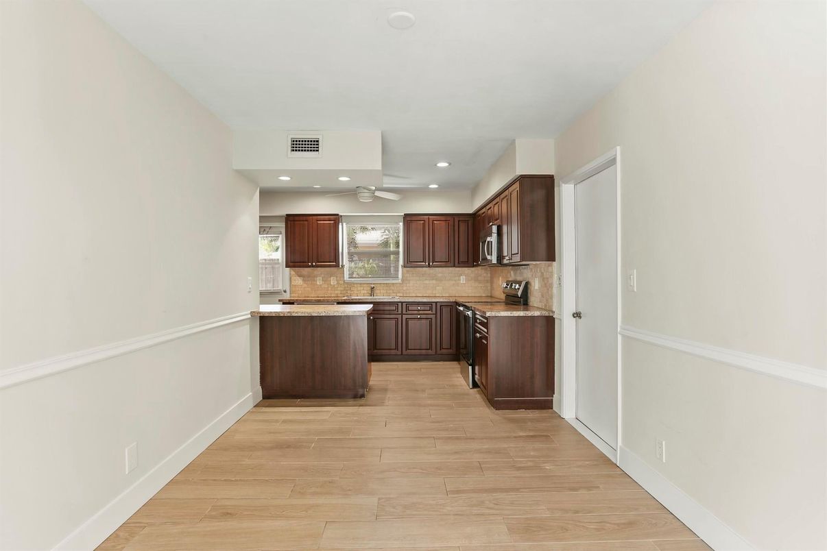 Interior, Kitchen, Recessed Lighting, Wood Texture Flooring