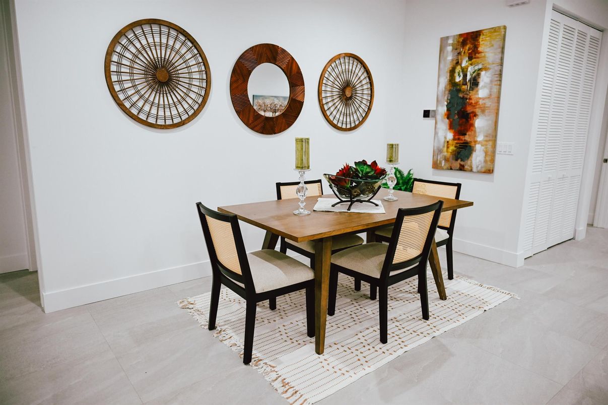 Dining room, Interior