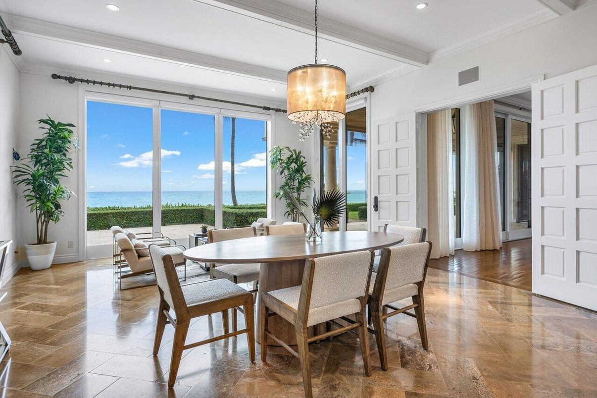 Chandelier, Dining room, Interior, Pendant Lights, Recessed Lighting, Water