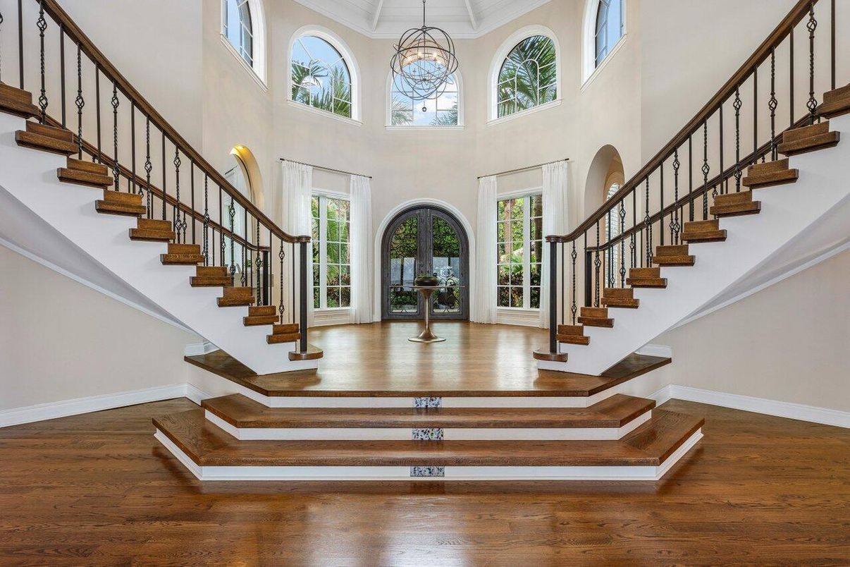 Chandelier, Interior, Wood Texture Flooring