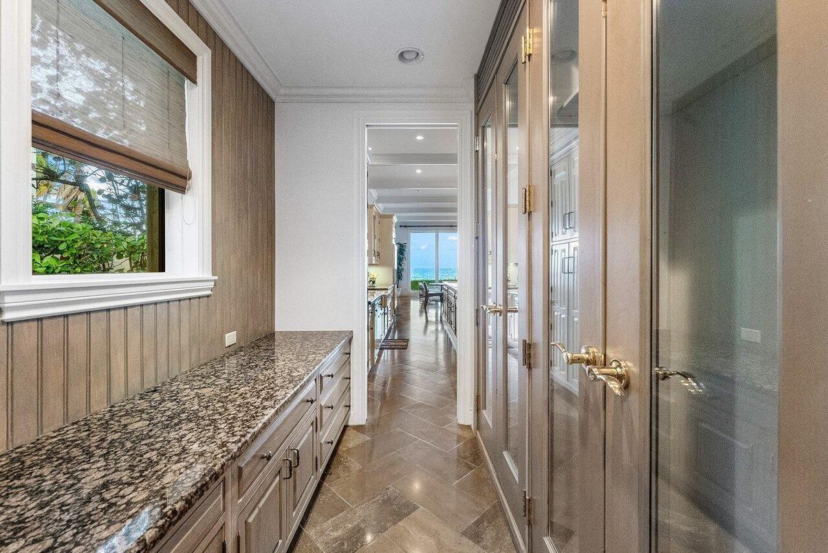 Interior, Recessed Lighting, Water