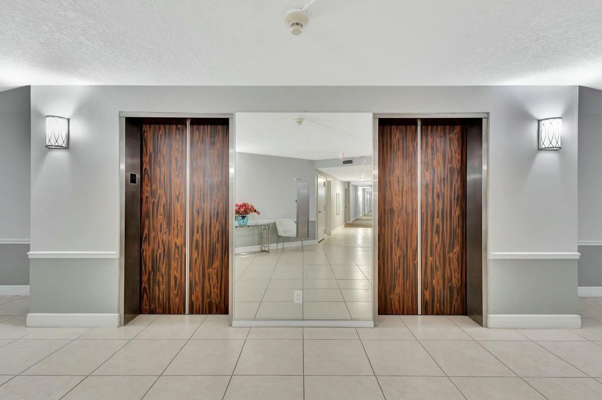 Elevator, Interior