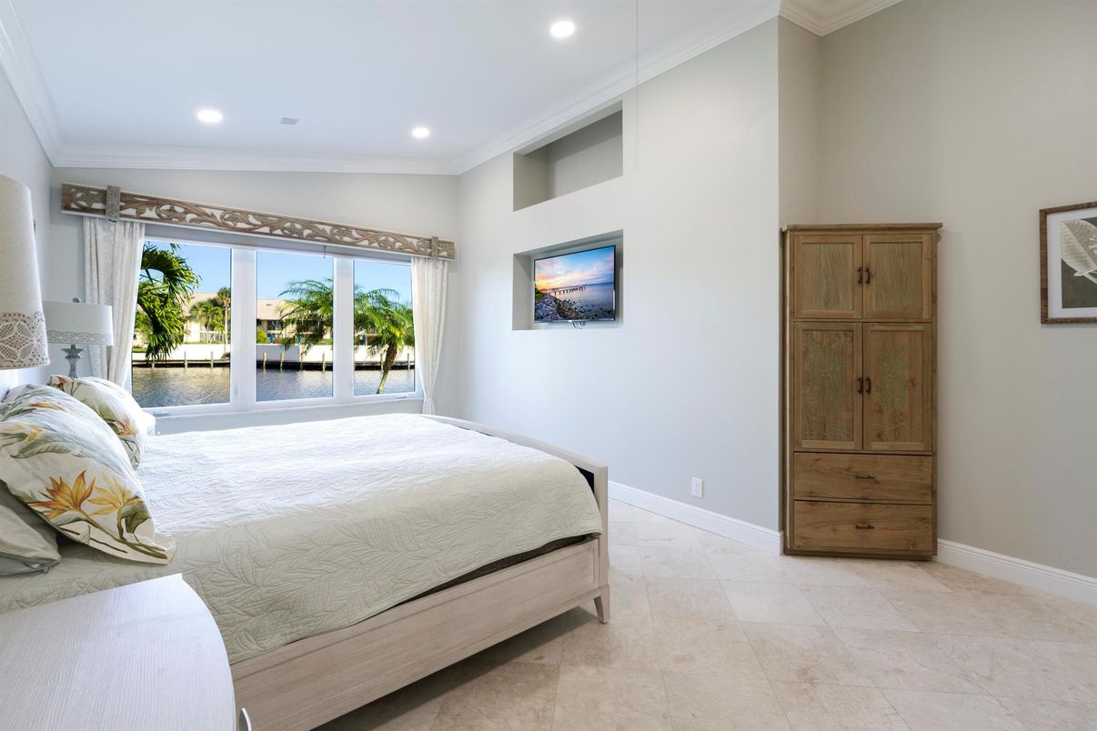 Bedroom, Interior, Recessed Lighting
