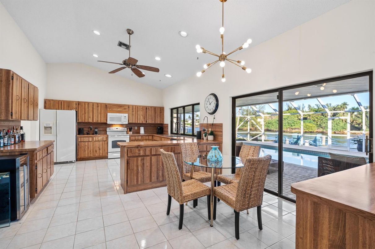 Dining room, Interior, Kitchen, Pendant Lights, Recessed Lighting