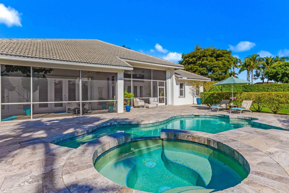 Exterior, Pool