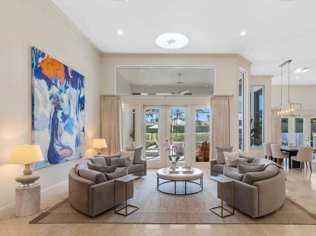 Dining room, Interior, Living room, Pendant Lights, Recessed Lighting