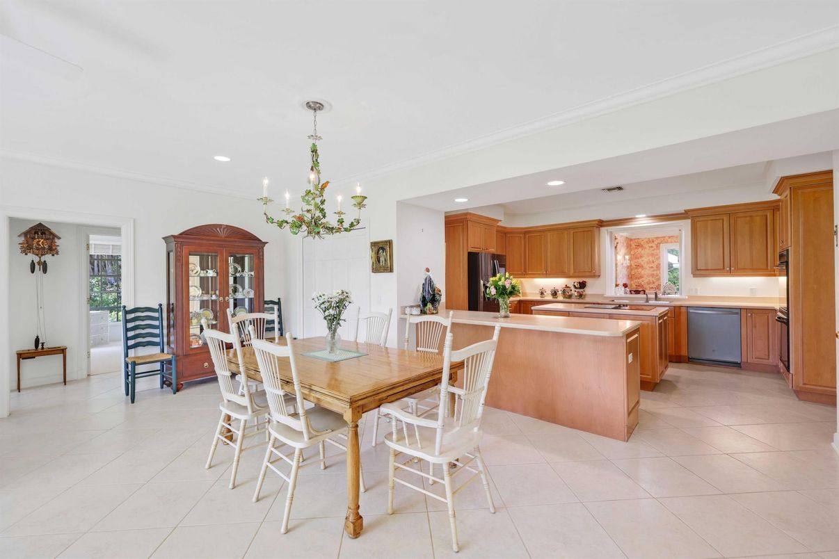 Chandelier, Dining room, Interior, Kitchen, Recessed Lighting