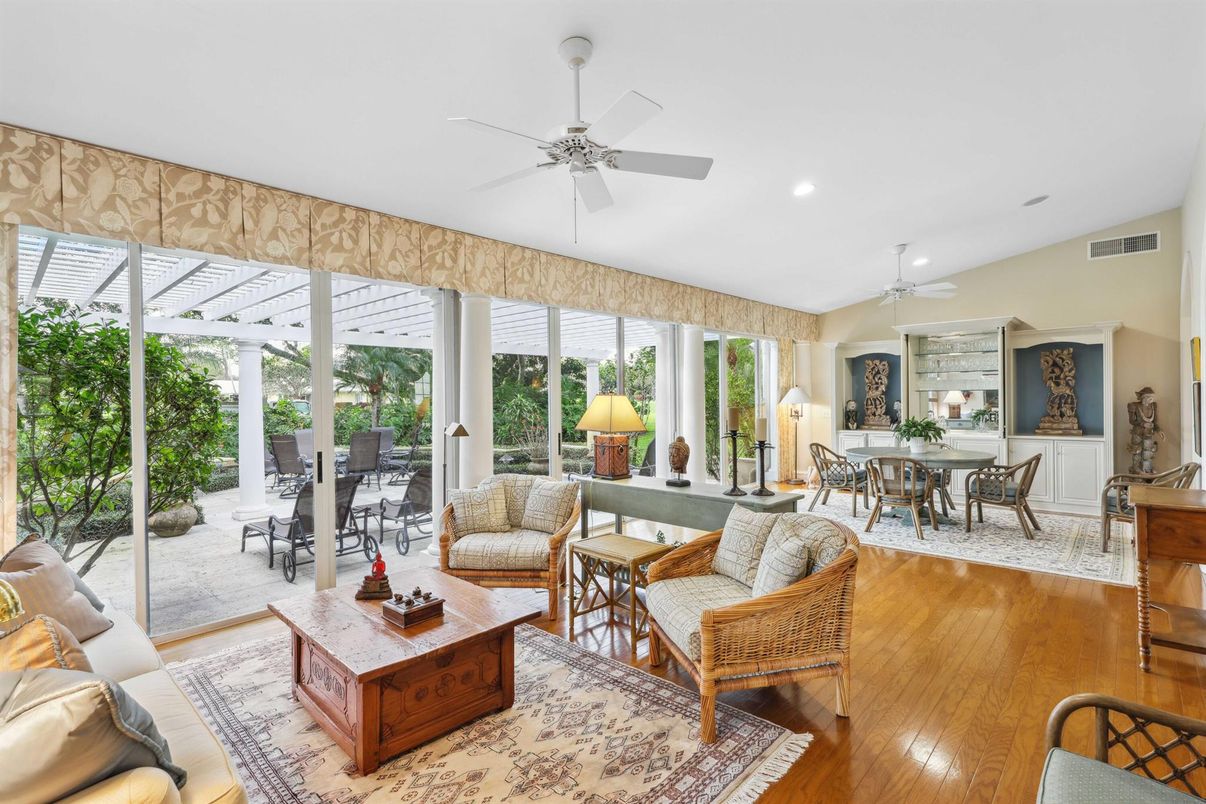 Dining room, Interior, Living room, Recessed Lighting, Sun Room, Wood Texture Flooring