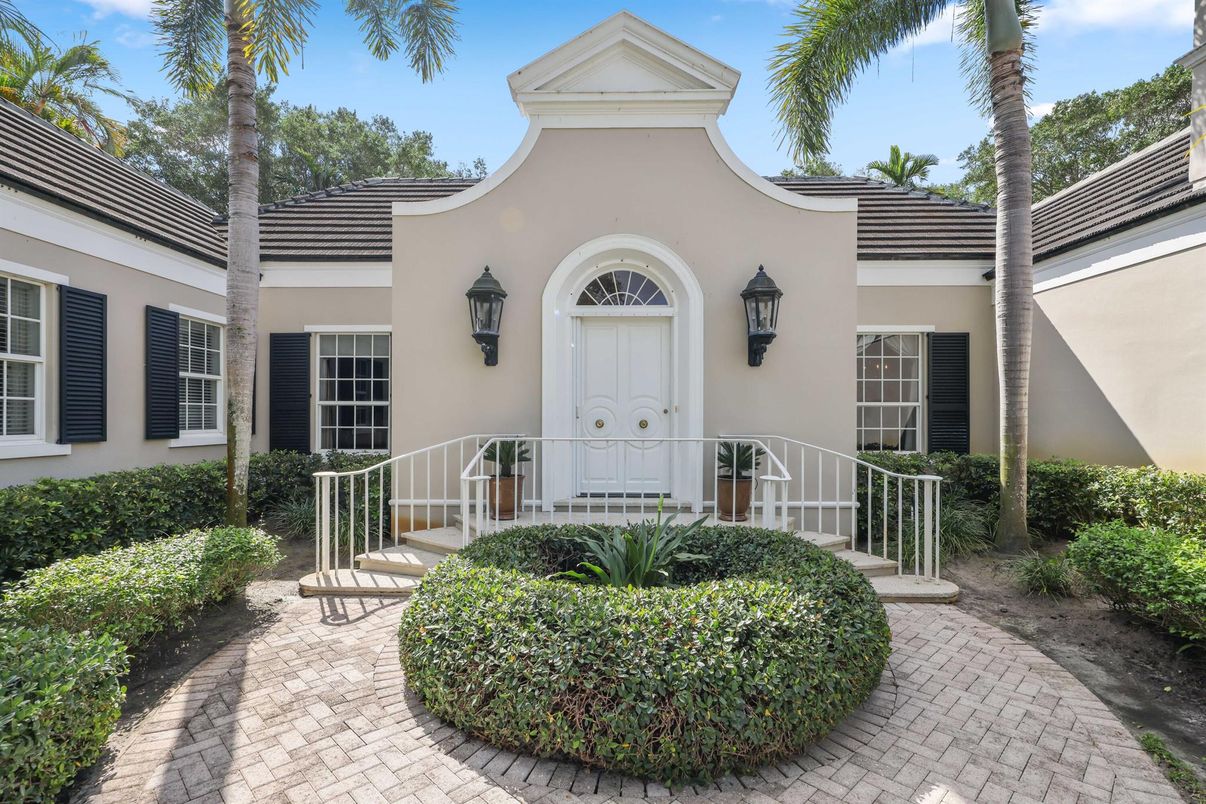 Exterior, Facade, Spanish Mediterranean