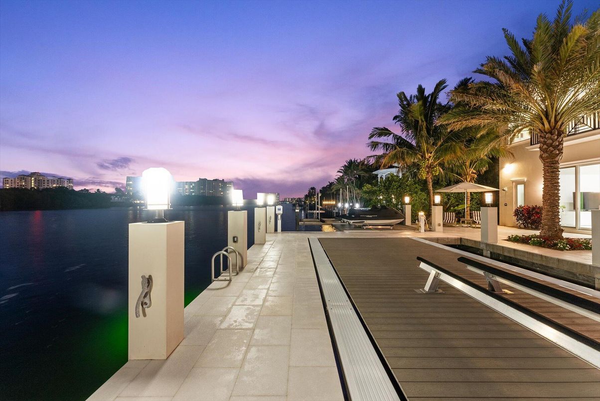 Exterior, Pool, Water