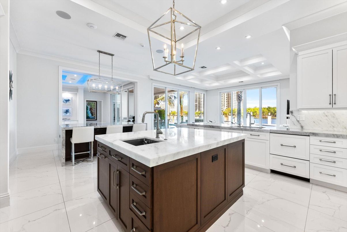 Chandelier, Interior, Kitchen, Marble, Pendant Lights, Recessed Lighting