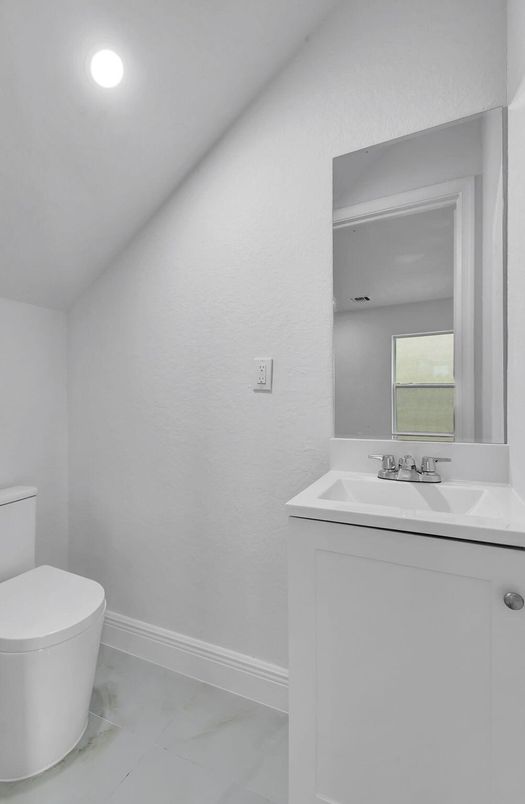 Bathroom, Interior, Marble, Recessed Lighting