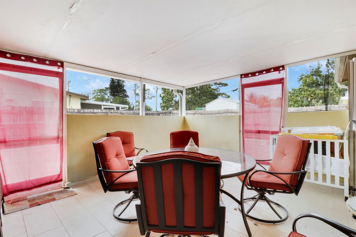 Dining room, Interior, Sun Room