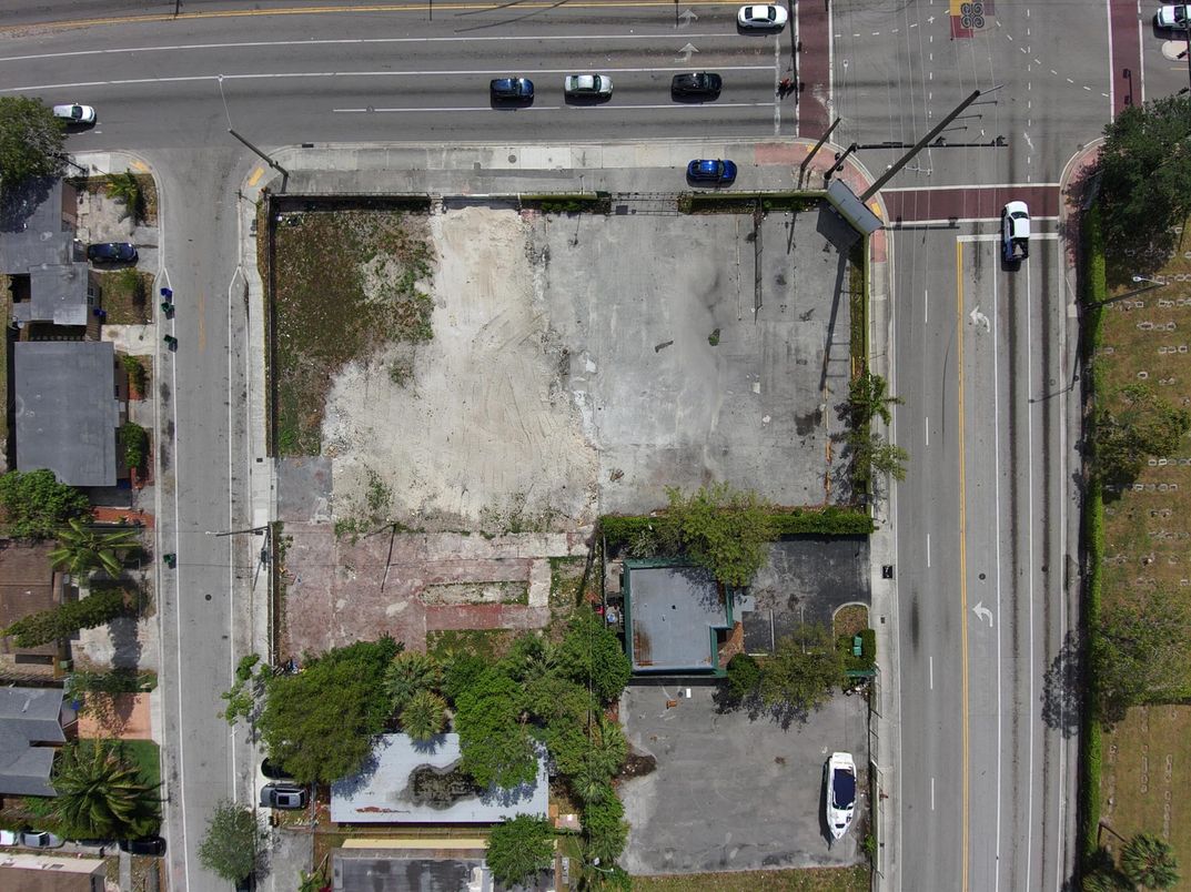 Exterior, Drone