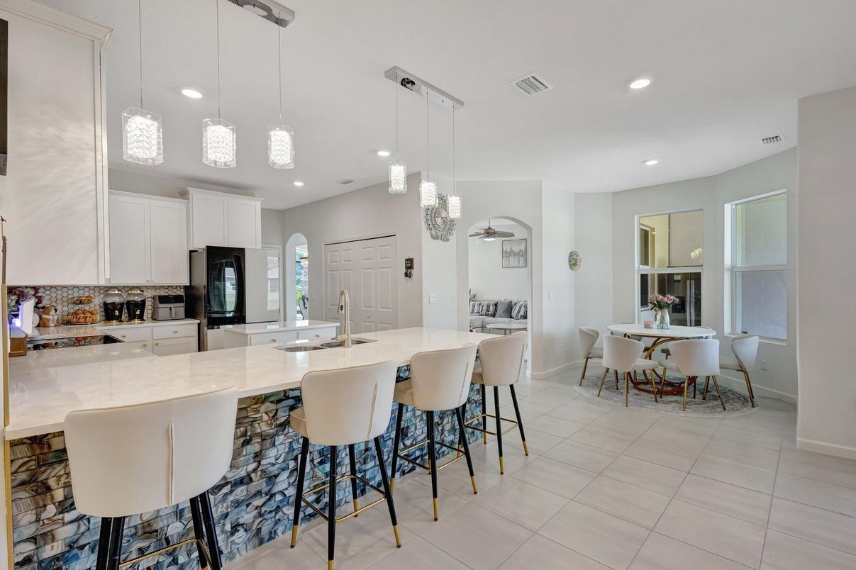 Dining room, Interior, Kitchen, Pendant Lights, Recessed Lighting