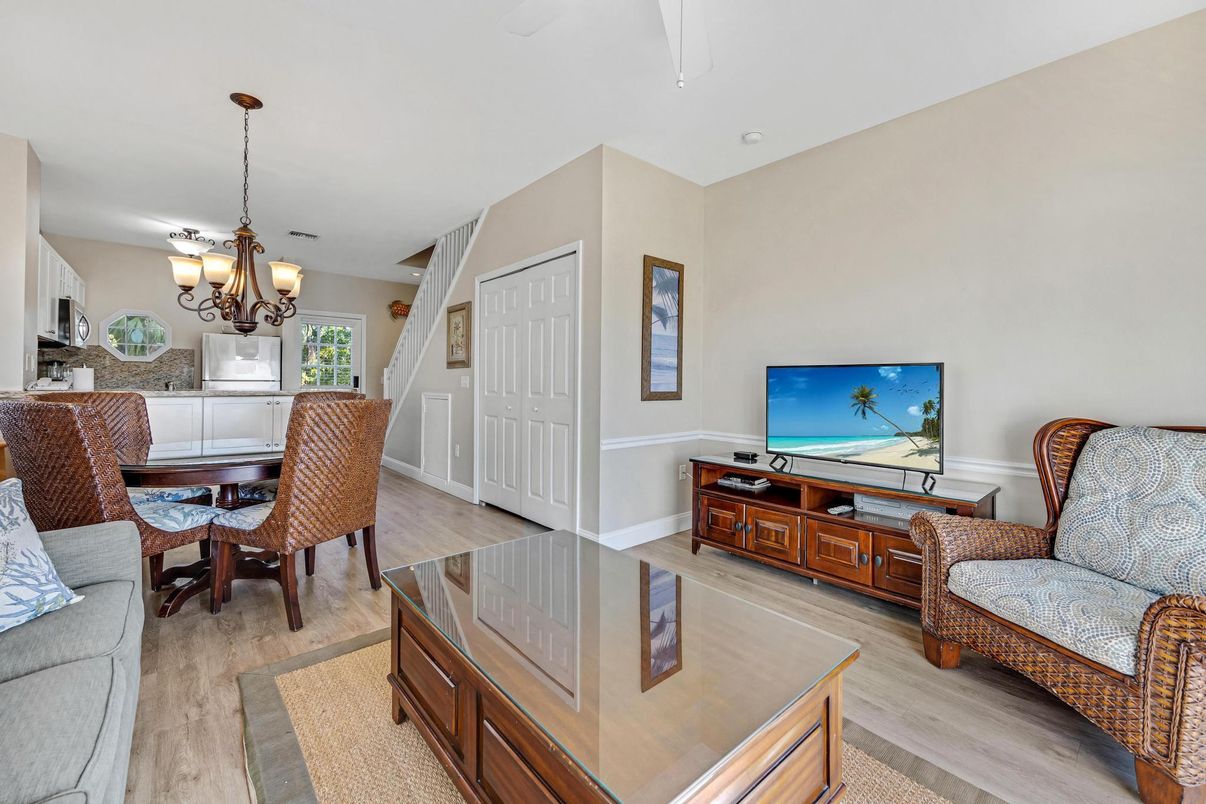 Chandelier, Dining room, Interior, Living room, Wood Texture Flooring