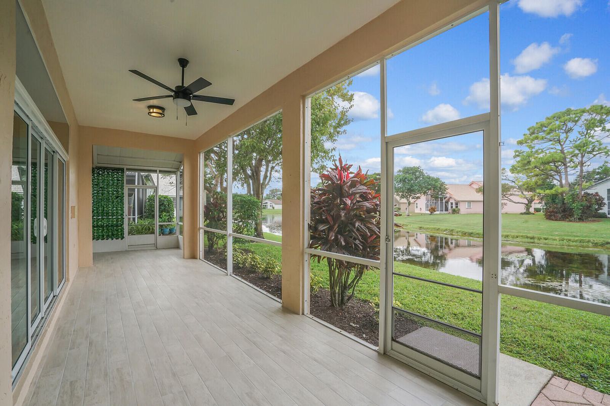 Interior, Sun Room, Water, Wood Texture Flooring
