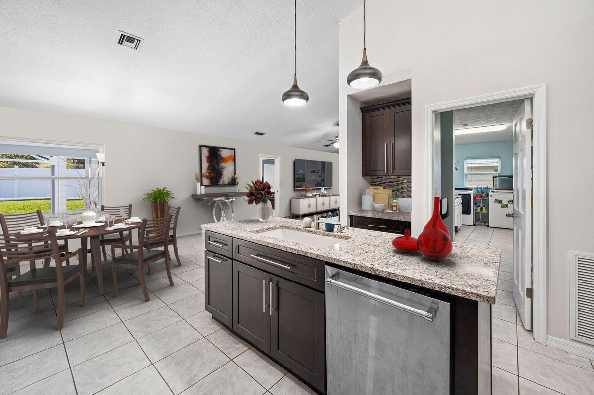 Dining room, Interior, Kitchen, Pendant Lights