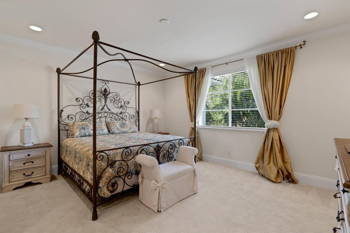 Bedroom, Interior, Recessed Lighting