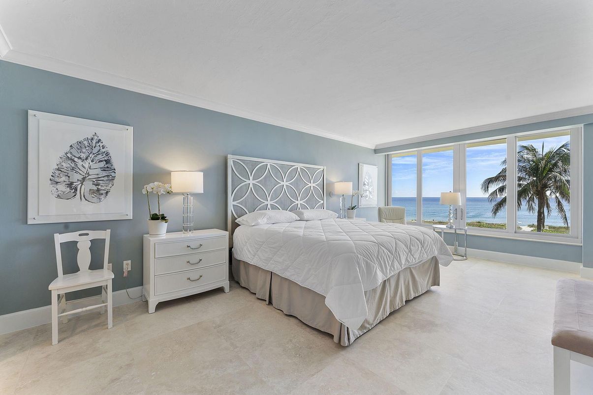 Bedroom, Interior, Water