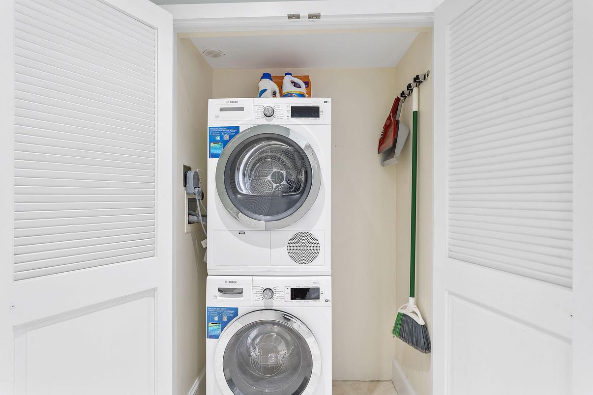 Interior, Utility Closets, Washer