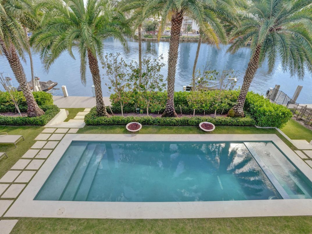 Exterior, Pool, Water