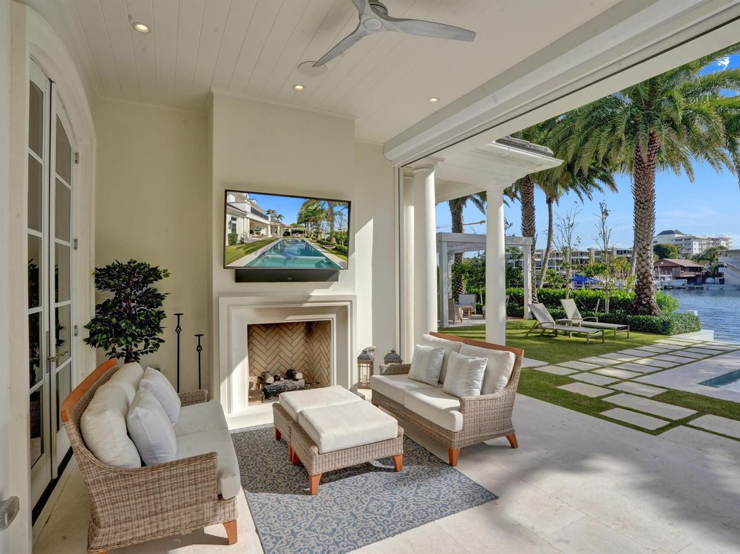 Exterior, Fireplace, Recessed Lighting, Water