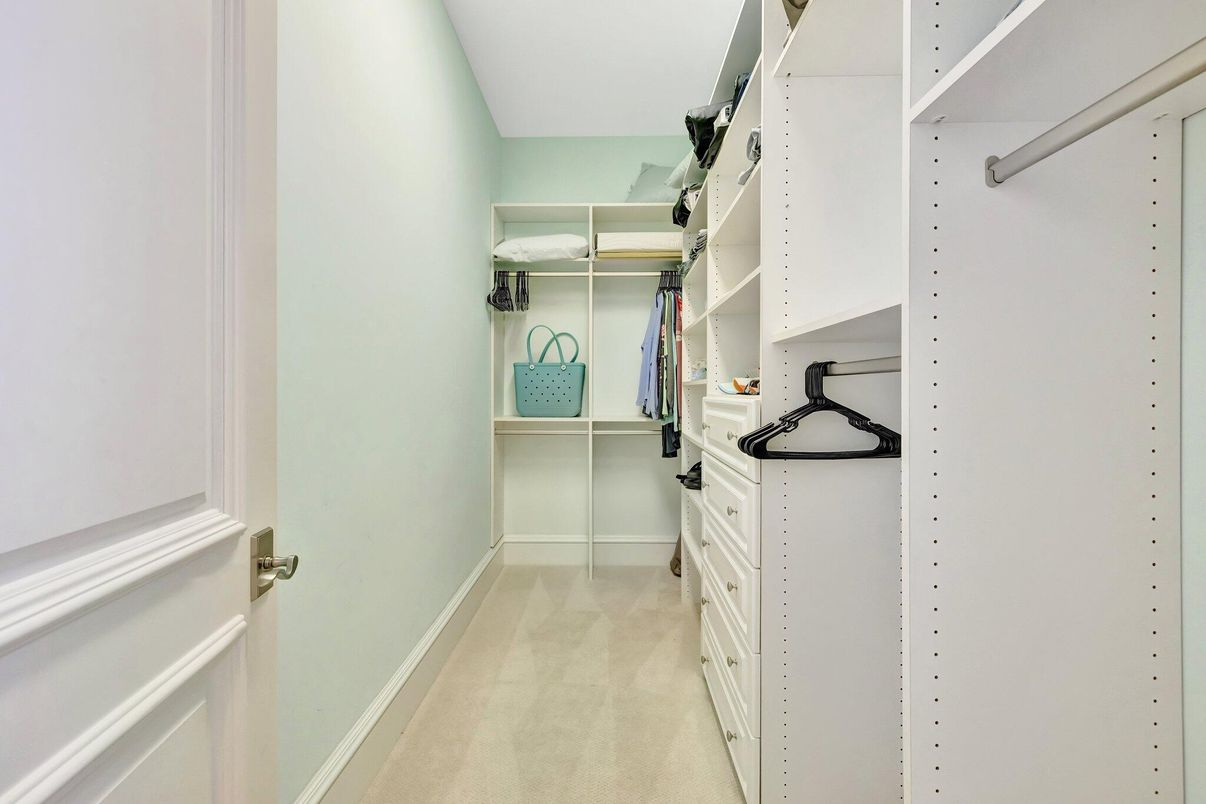 Interior, Walk-in Closets